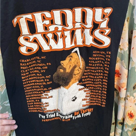 Custom Teddy Swims Concert Tee with Floral Kimono Sleeves - Picture 6 of 6